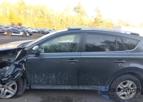 2015 Toyota Rav4 Le z USA, uszkodzony, nr VIN JTMBFREV3FD125527